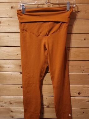 Womens Nike Dri-Fit Yoga Luxe Leggings Size Medium NWOT